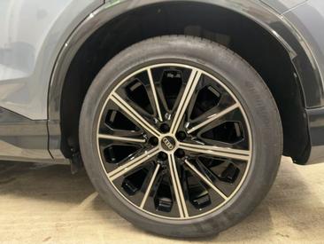 Audi Q4 E-tron 45 E-tron Quattro — photo 15