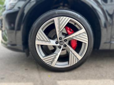 Audi Q8 E-tron Advanced 50 E-tron Quattro — photo 5