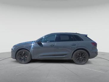Audi Q8 E-tron S Line 50 E-tron Quattro — photo 6