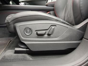 Audi Q8 E-tron S Line 50 E-tron Quattro — photo 11
