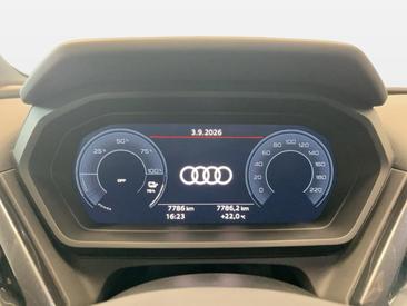 Audi Q4 E-tron 45 E-tron Quattro — photo 9