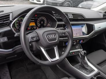 Audi Q3 TFSI E 45 E — photo 14