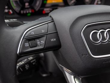 Audi Q3 TFSI E 45 E — photo 15