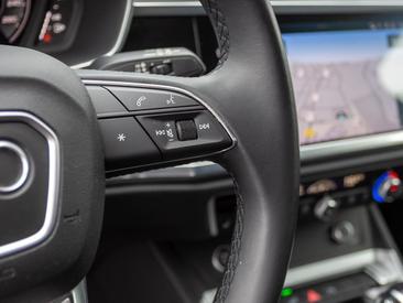 Audi Q3 TFSI E 45 E — photo 16