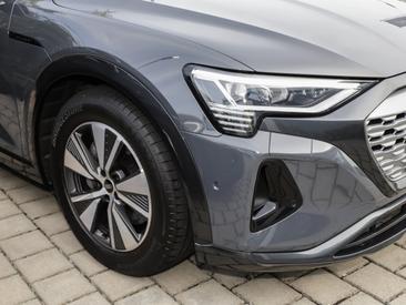 Audi Q8 E-tron Advanced 55 E-tron Quattro — photo 4