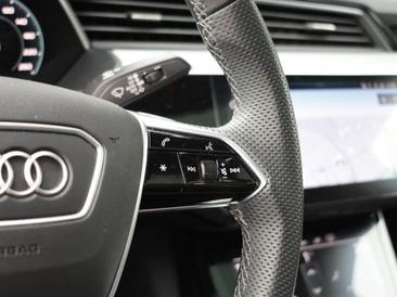 Audi Q8 Sportback E-tron Advanced 50 E-tron Quattro — photo 13