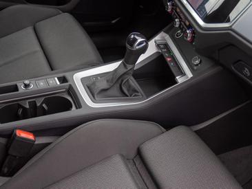 Audi Q3 TFSI E 45 E — photo 28
