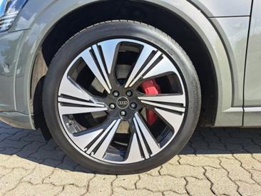 Audi Q8 Sportback E-tron S Line 55 E-tron Quattro — photo 11