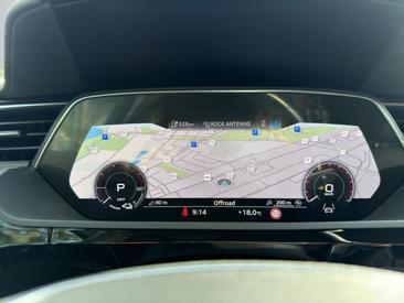 Audi Q8 Sportback E-tron Advanced 50 E-tron Quattro — photo 10