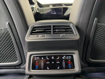 Audi Q8 Sportback E-tron S Line 55 E-tron Quattro — photo 13