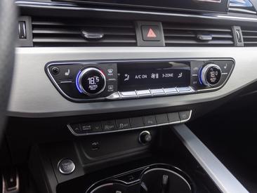Audi A4 Avant 35 TFSI — photo 17