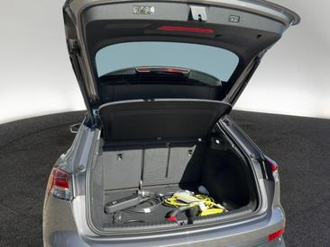Audi Q4 E-tron 45 E-tron — photo 8