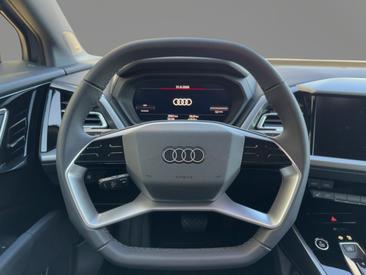 Audi Q4 E-tron 45 E-tron — photo 13
