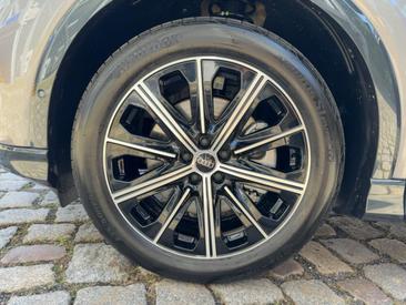 Audi Q4 E-tron 45 E-tron — photo 15
