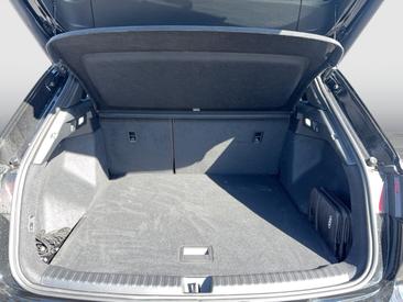 Audi Q4 E-tron 45 E-tron — photo 13