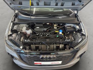 Audi Q4 E-tron 55 E-tron Quattro — photo 11