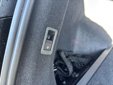 Audi Q4 E-tron 45 E-tron — photo 15