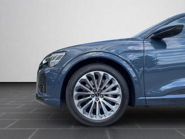 Audi Q8 Sportback E-tron S Line 55 E-tron Quattro — photo 8