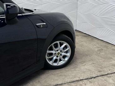 Mini 3 Portes Berline Cooper SE — photo 10