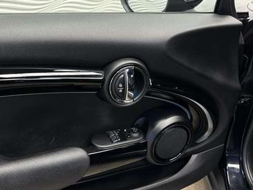 Mini 3 Portes Berline Cooper SE — photo 20
