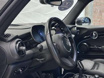Mini 3 Portes Berline Cooper SE — photo 23