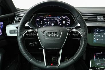 Audi Q8 E-tron S Line 55 E-tron Quattro — photo 12