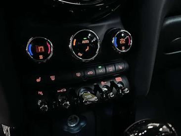 Mini 3 Portes Berline Cooper SE — photo 30