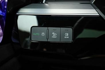 Audi Q8 E-tron S Line 55 E-tron Quattro — photo 18