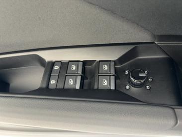 Audi Q4 E-tron 45 E-tron Quattro — photo 17