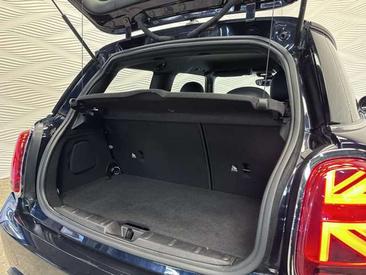 Mini 3 Portes Berline Cooper SE — photo 36