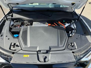 Audi Q8 Sportback E-tron S Line 55 E-tron Quattro — photo 9