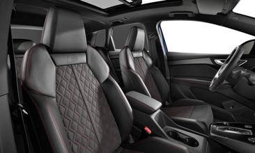 Audi Q4 E-tron 55 E-tron Quattro — photo 3