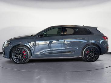 Audi Q8 E-tron S Line 55 E-tron Quattro — photo 2