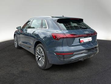 Audi Q8 E-tron Advanced 55 E-tron Quattro — photo 3