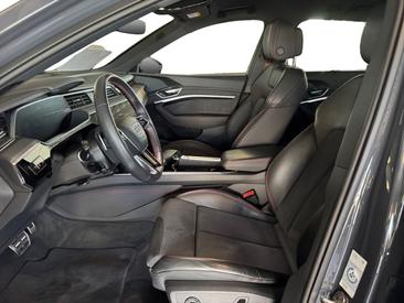 Audi Q8 E-tron S Line 55 E-tron Quattro — photo 8
