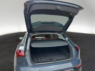 Audi Q8 E-tron Advanced 55 E-tron Quattro — photo 8