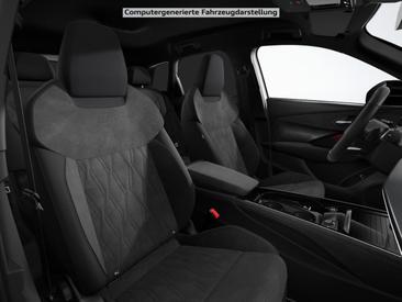 Audi Q3 TFSI E E-hybrid S Tronic — photo 9