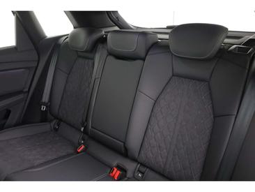 Audi Q4 E-tron 45 E-tron Quattro — photo 11