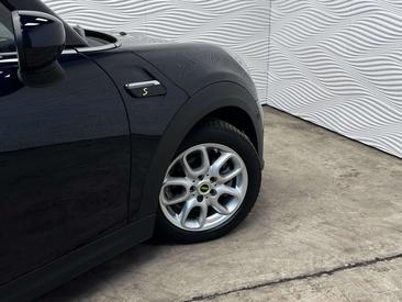 Mini 3 Portes Berline Cooper SE — photo 10