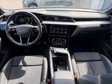 Audi Q8 Sportback E-tron S Line 55 E-tron Quattro — photo 10