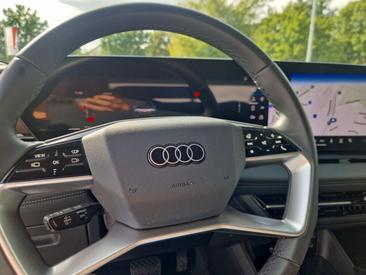 Audi Q6 SUV E-tron E-tron Performance — photo 15