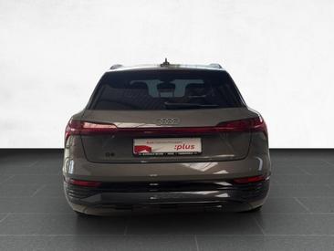 Audi Q8 E-tron Advanced 55 E-tron Quattro — photo 4