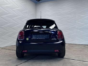 Mini 3 Portes Berline Cooper SE — photo 12