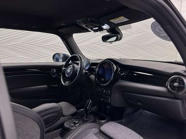 Mini 3 Portes Berline Cooper SE — photo 17