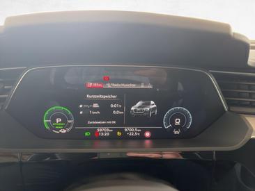 Audi Q8 E-tron Advanced 55 E-tron Quattro — photo 12