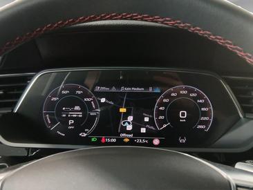 Audi Q8 E-tron S Line 55 E-tron Quattro — photo 11