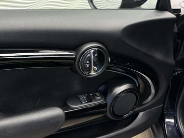 Mini 3 Portes Berline Cooper SE — photo 20