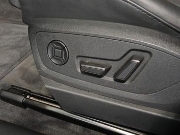 Audi Q8 E-tron S Line 55 E-tron Quattro — photo 23