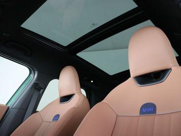 Mini Countryman Cooper E — photo 25