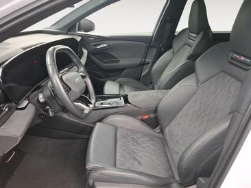 Audi Q6 SUV E-tron E-tron Quattro — photo 8